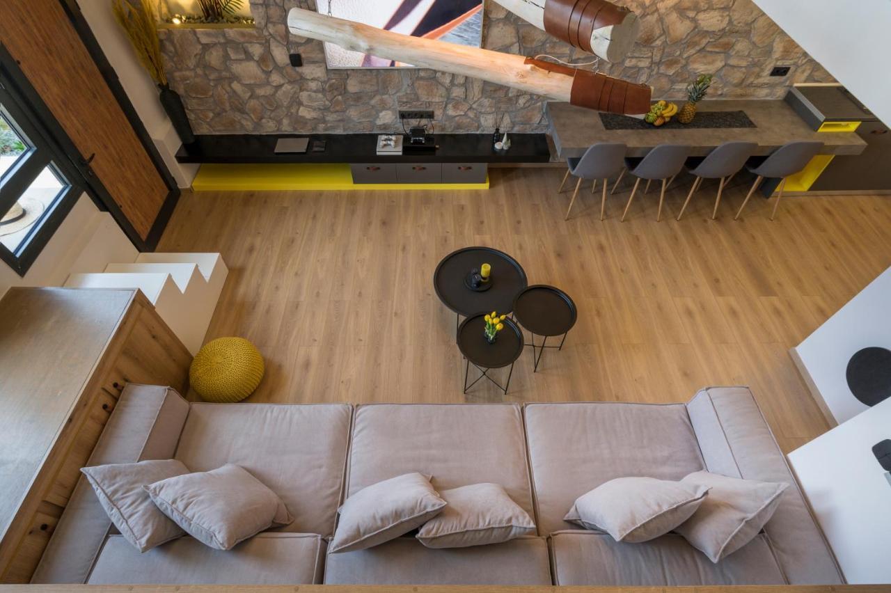 Skins Concept Boutique Apartment Chrissi Akti Chania Exterior foto