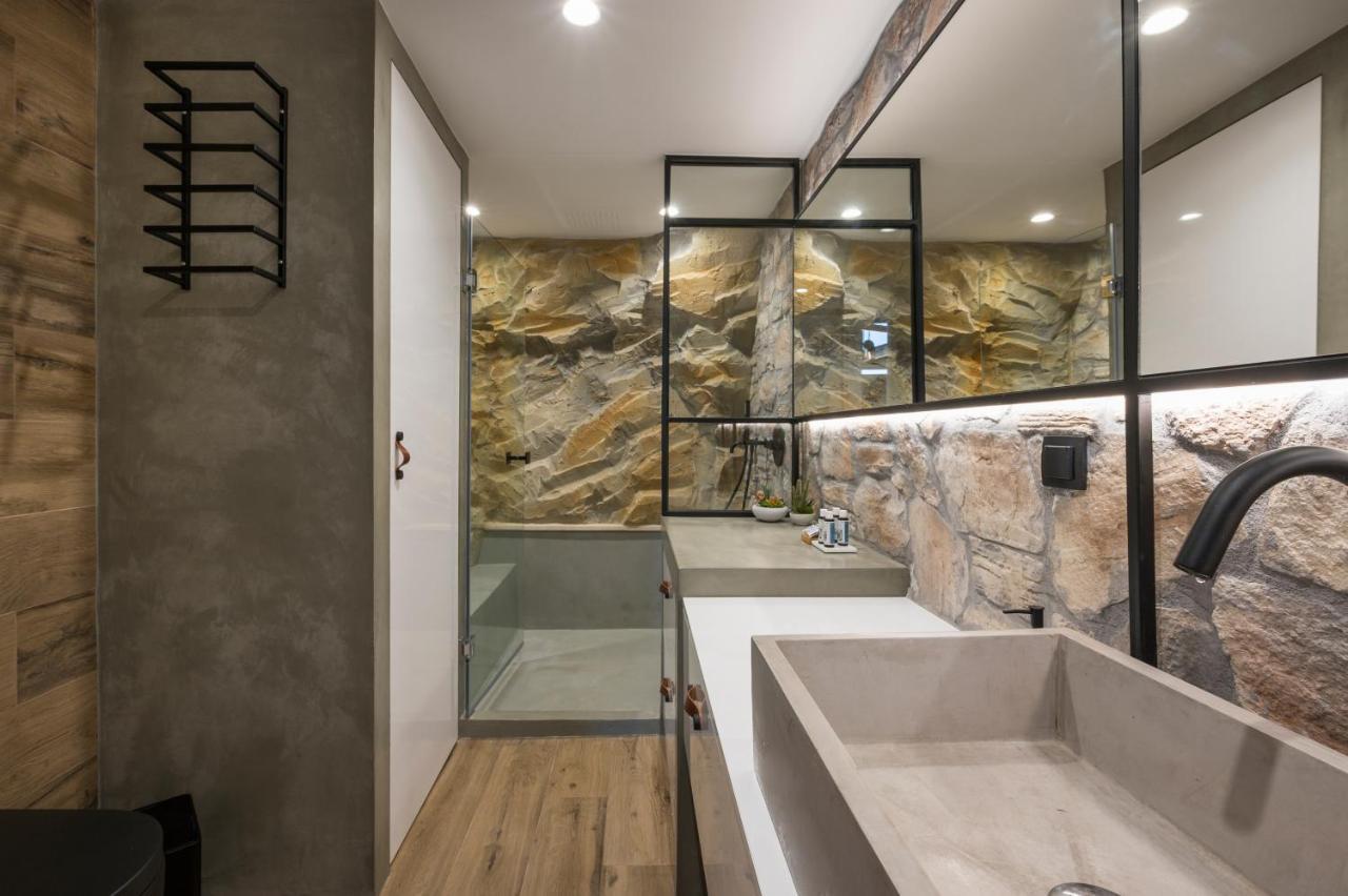 Skins Concept Boutique Apartment Chrissi Akti Chania Exterior foto