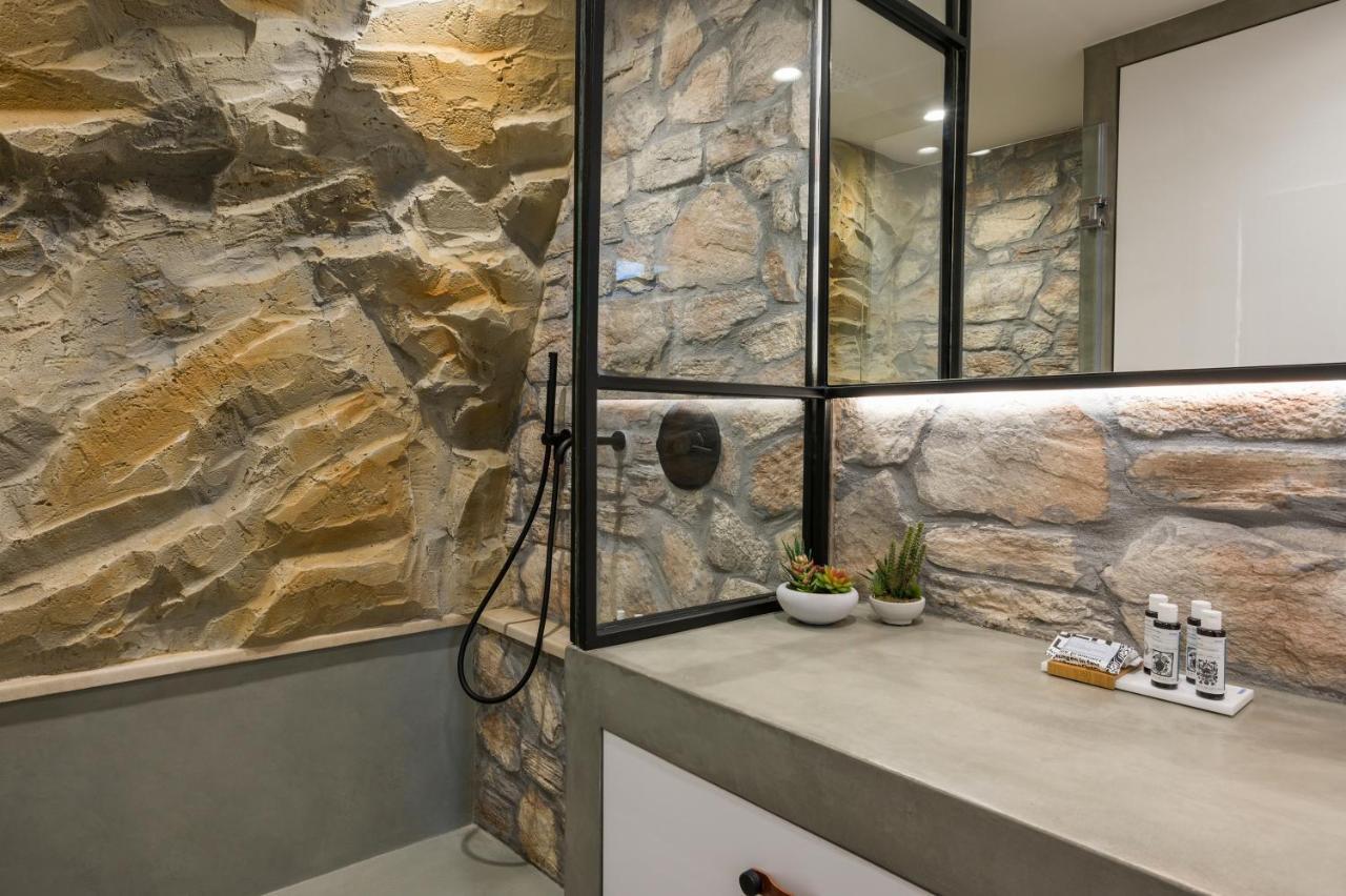 Skins Concept Boutique Apartment Chrissi Akti Chania Exterior foto