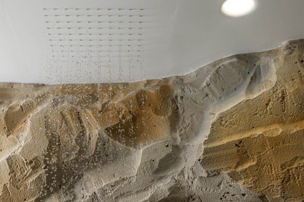 Skins Concept Boutique Apartment Chrissi Akti Chania Exterior foto