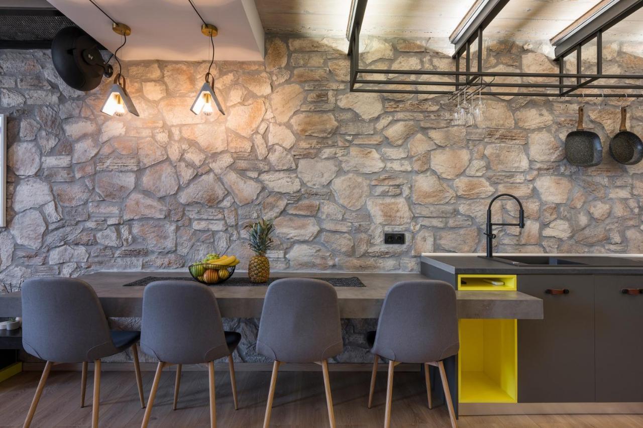 Skins Concept Boutique Apartment Chrissi Akti Chania Exterior foto